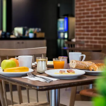 Campanile Nature - 3* 카오르