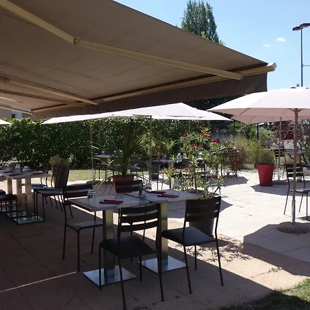 Отель Campanile Nature - Каор