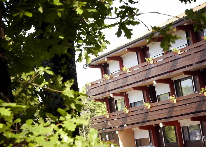 Campanile Nature - Отель Каор